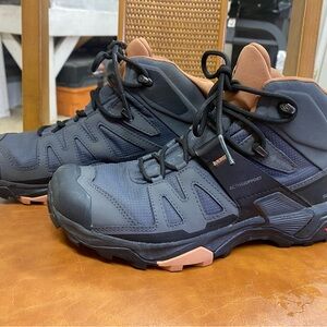 Salomon Black hiking Shoes